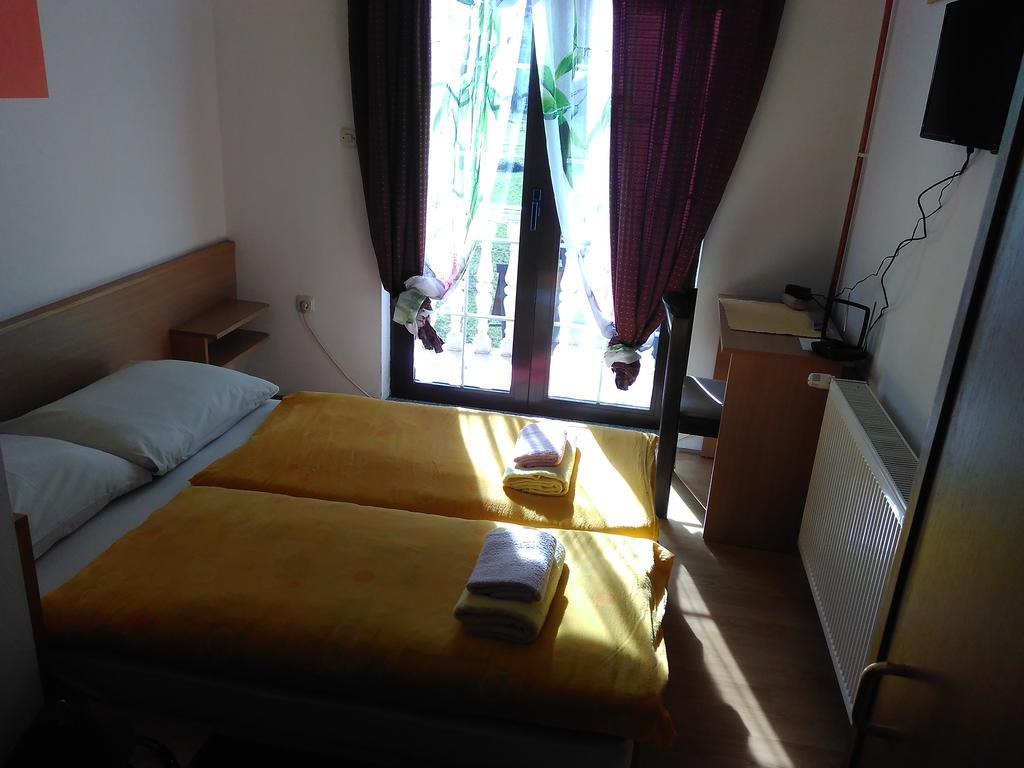 Bed And Breakfast Konoba Jure Krasno Polje Zewnętrze zdjęcie